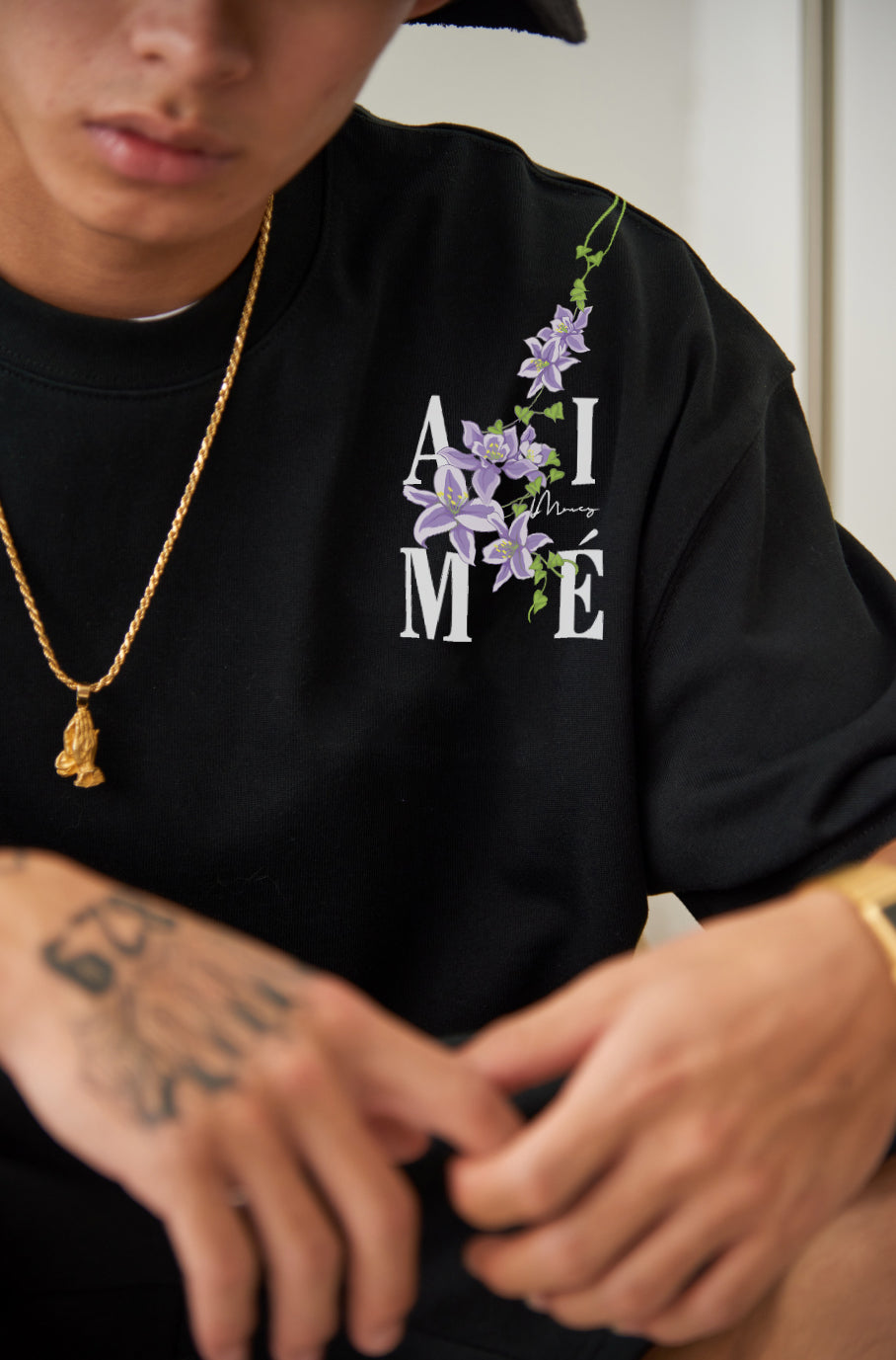 Áo Thun Unisex Aimé – "Floral Elegance" Nature-Inspired Design